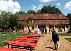 Schloßpark Dennenlohe: Fotoausstellung von Klaus Kowald und Werner Wagner